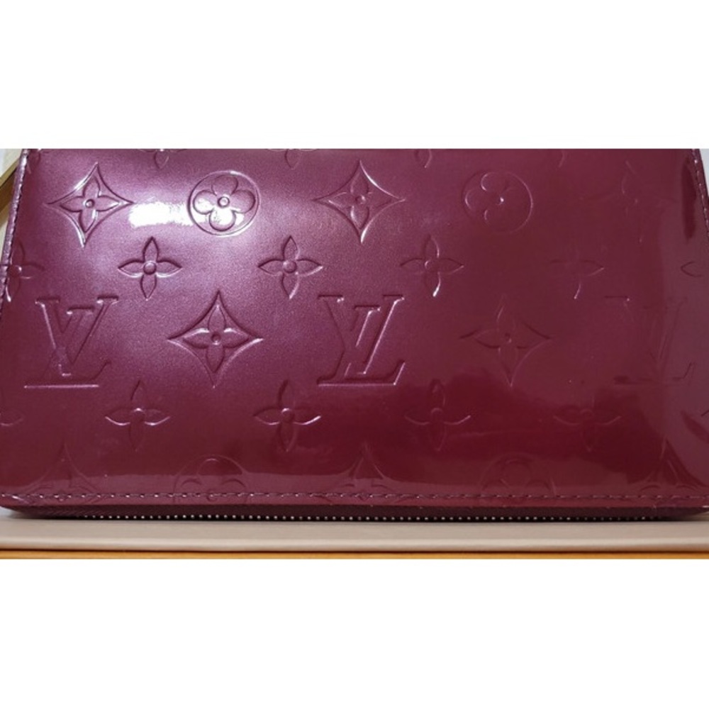 Louis Vuitton VERNIS wallet excellent condition